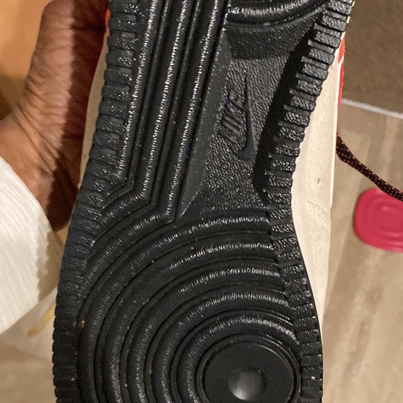 CREAM SUEDE ORANGE AND BLACK NIKES SNEAKERS Slightly Used - Picture 15 of 16